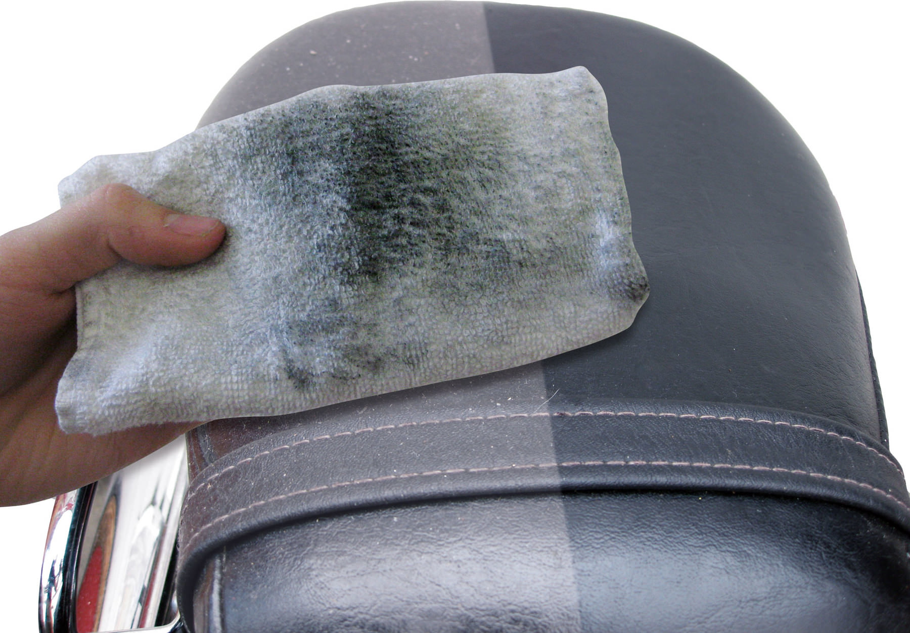 Čistič na sedlo motocyků a skutrů