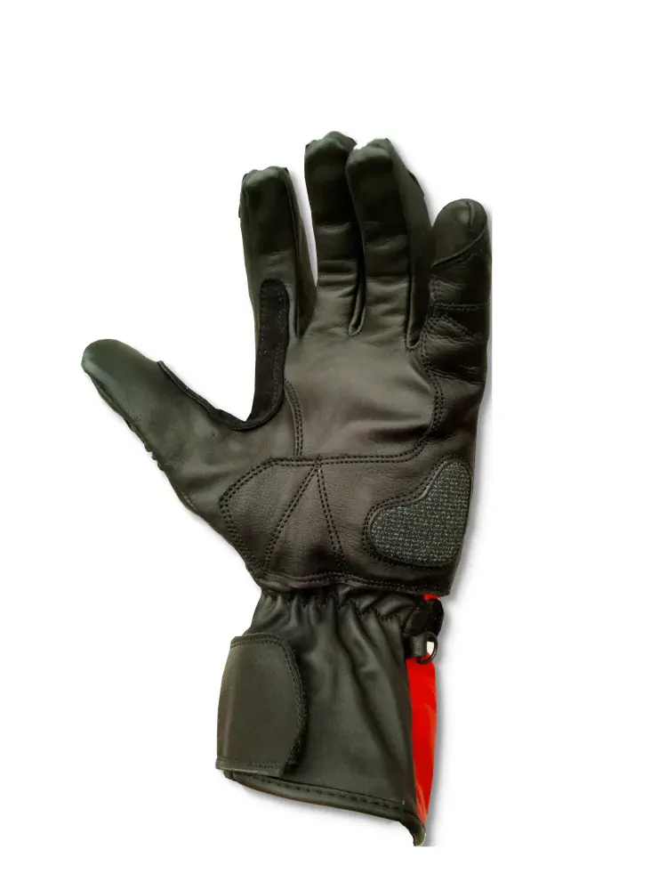 Sportovní rukavice DM červená