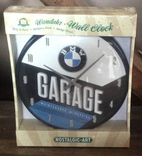 Nástěnné hodiny BMW Garage 
