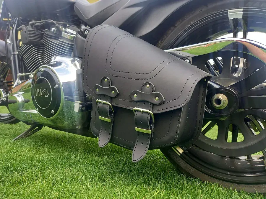 Kožená brašna na motorku Harley Davidson