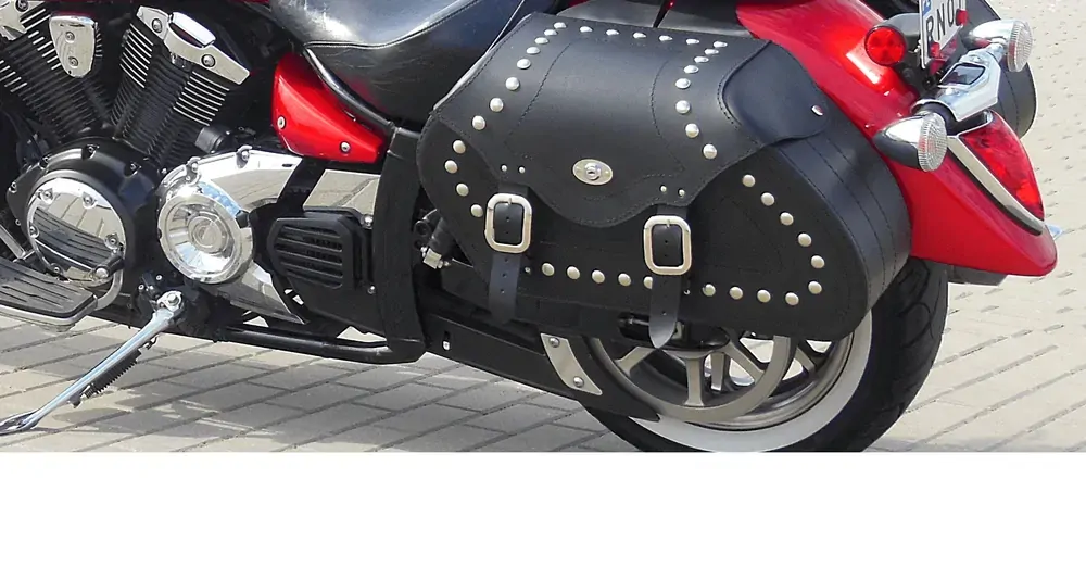 Kožené brašny s nýty na motorku 2x30 l