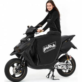 Ochrana nohou proti povětrnostním vlivům na skútru